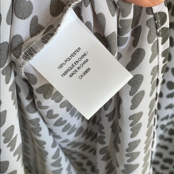 Hearts 💕 3/4 Sleeve Button Flowy Blouse - Picture 6 of 6